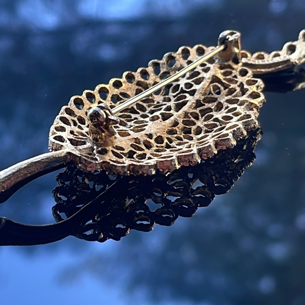 Brooch - Picture 8 of 10